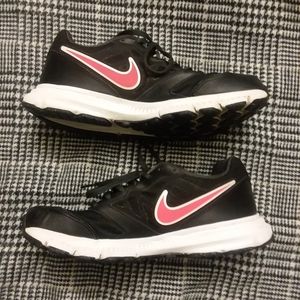 Pre-owned Black 5 Pink Nikes